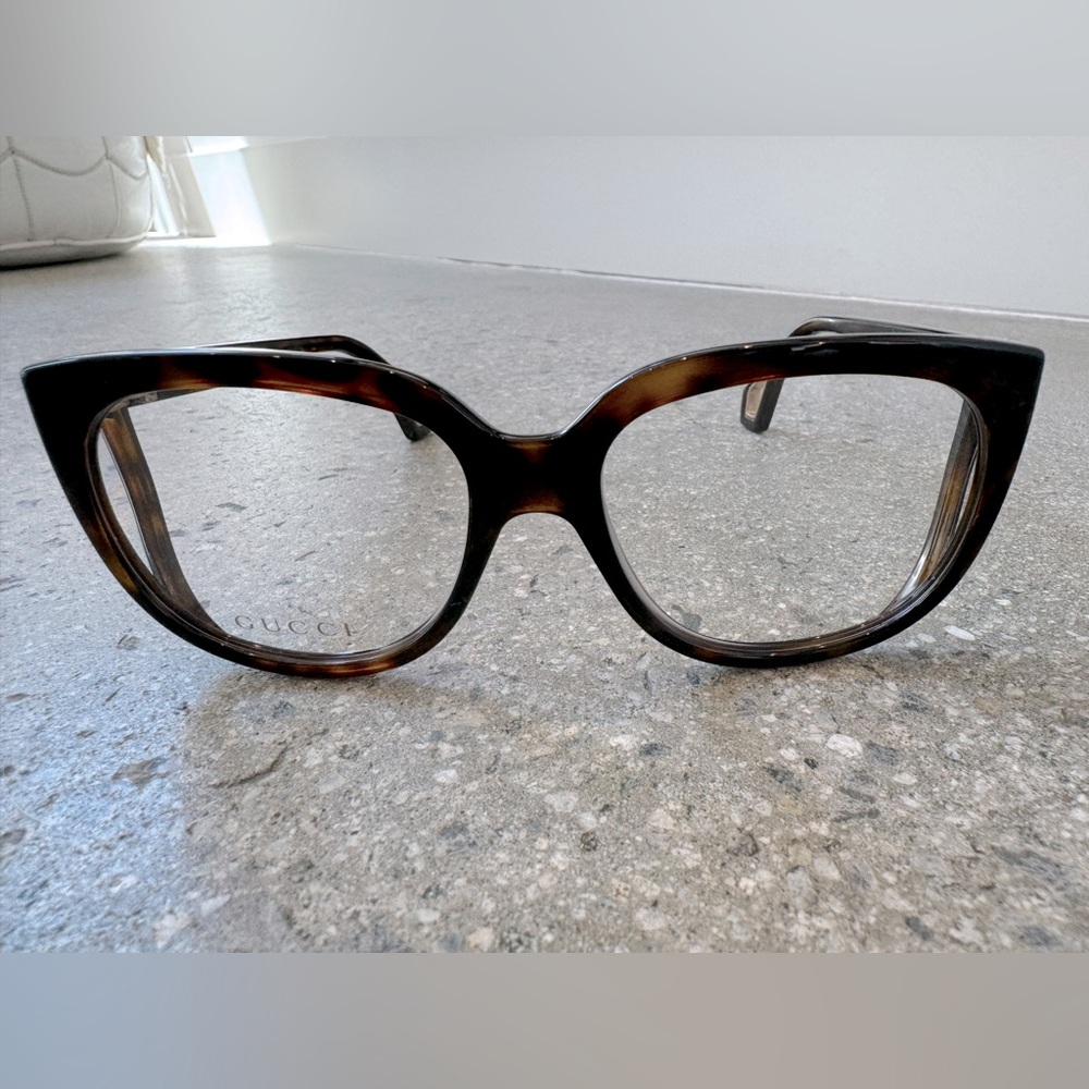 Gucci glasses never used